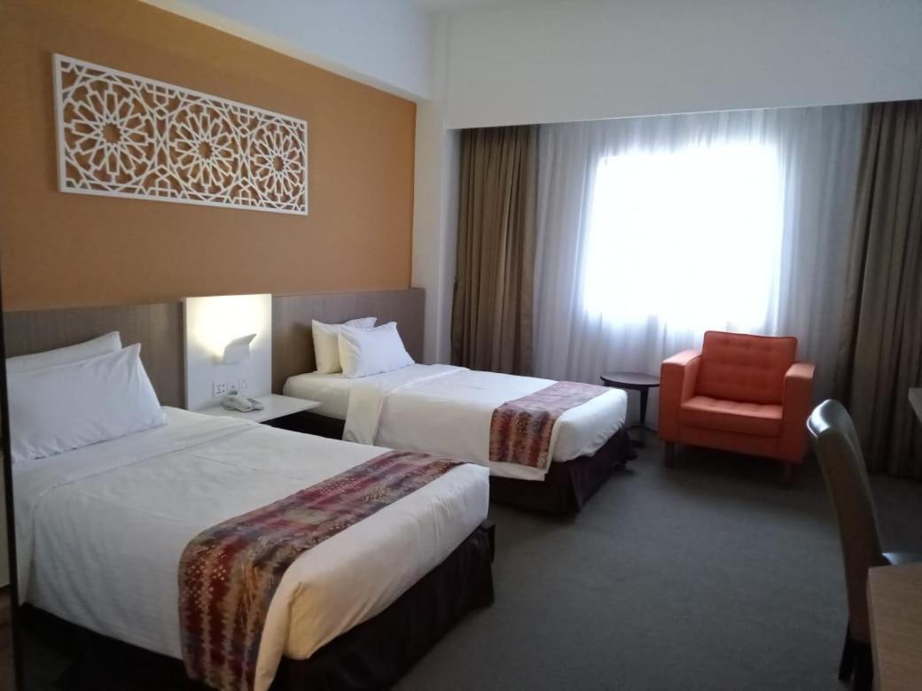 Grand Barakah Hotel Ампанг Экстерьер фото