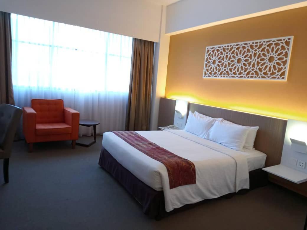 Grand Barakah Hotel Ампанг Экстерьер фото